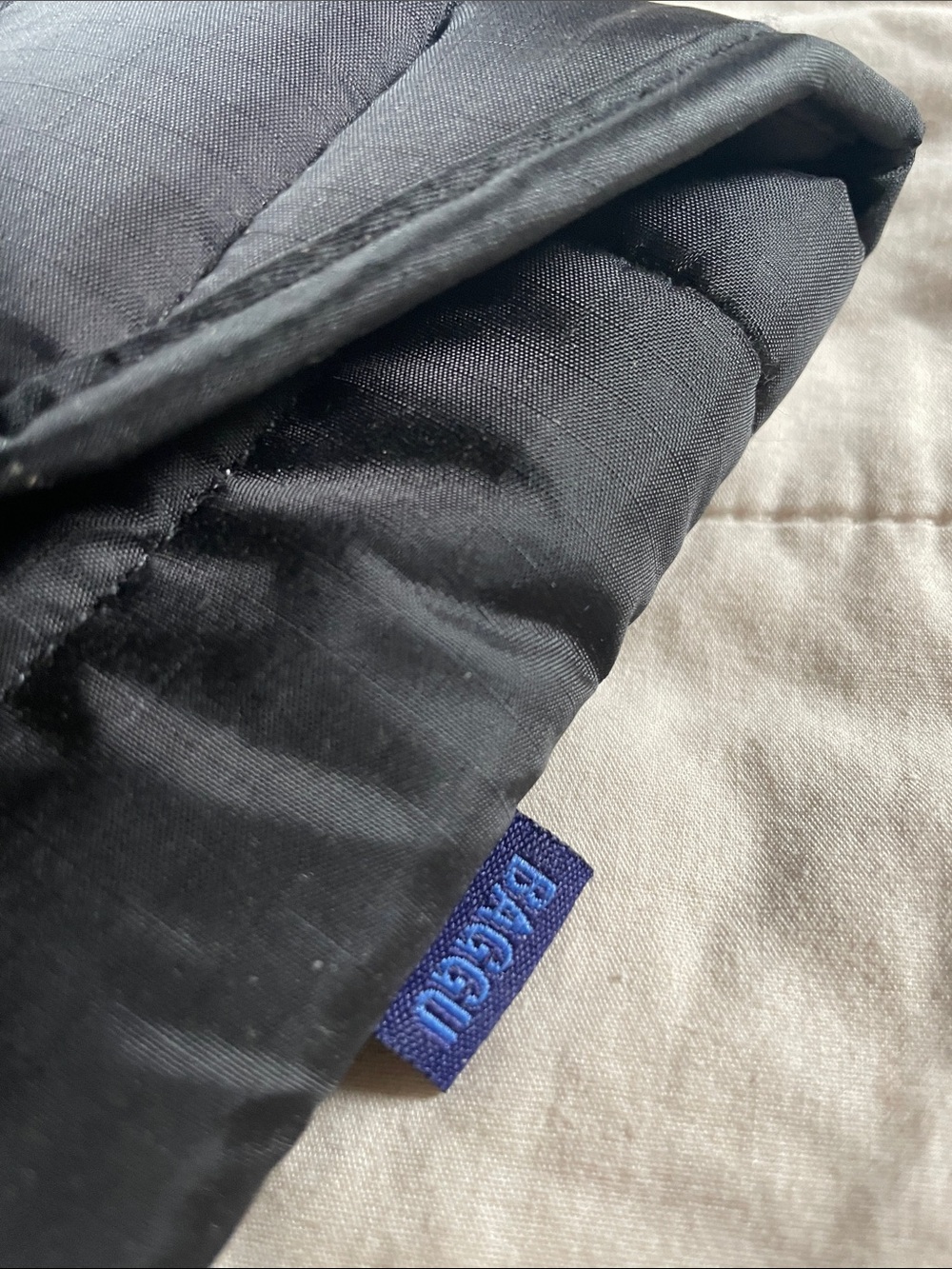Baggu Laptop Sleeve - Picture 2 of 4